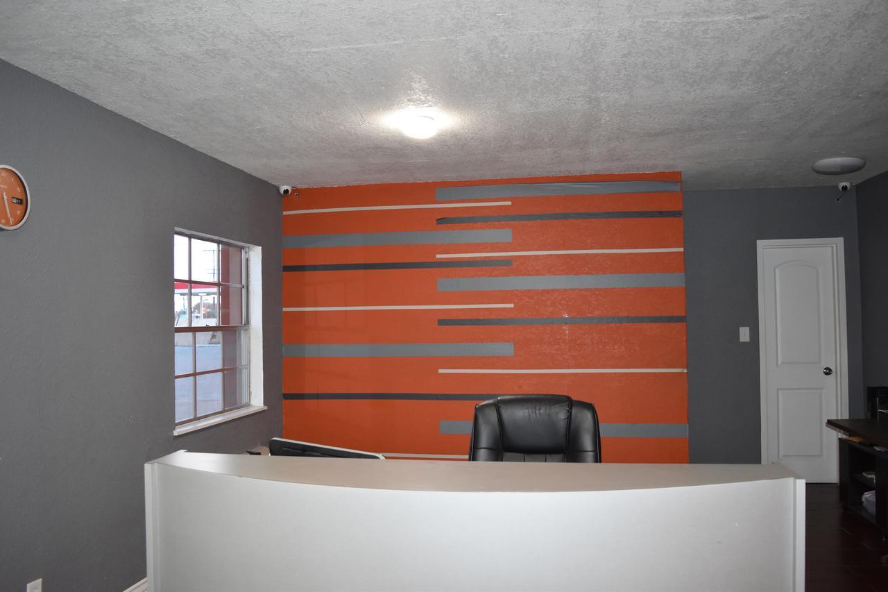 Woodfield Inn And Suites Yoakum Extérieur photo