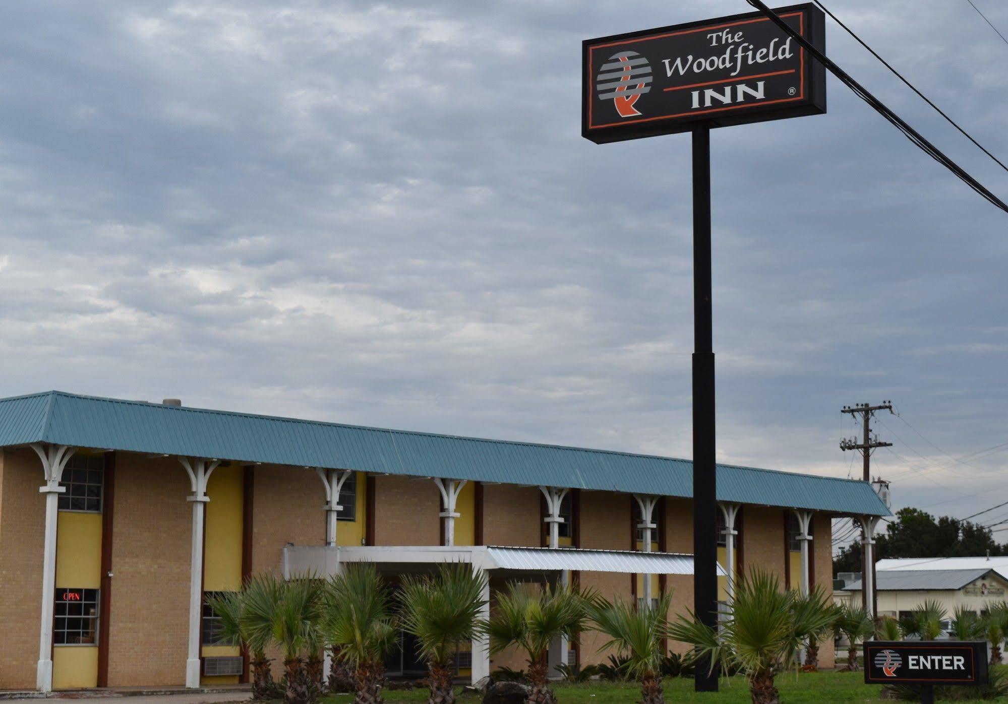 Woodfield Inn And Suites Yoakum Extérieur photo