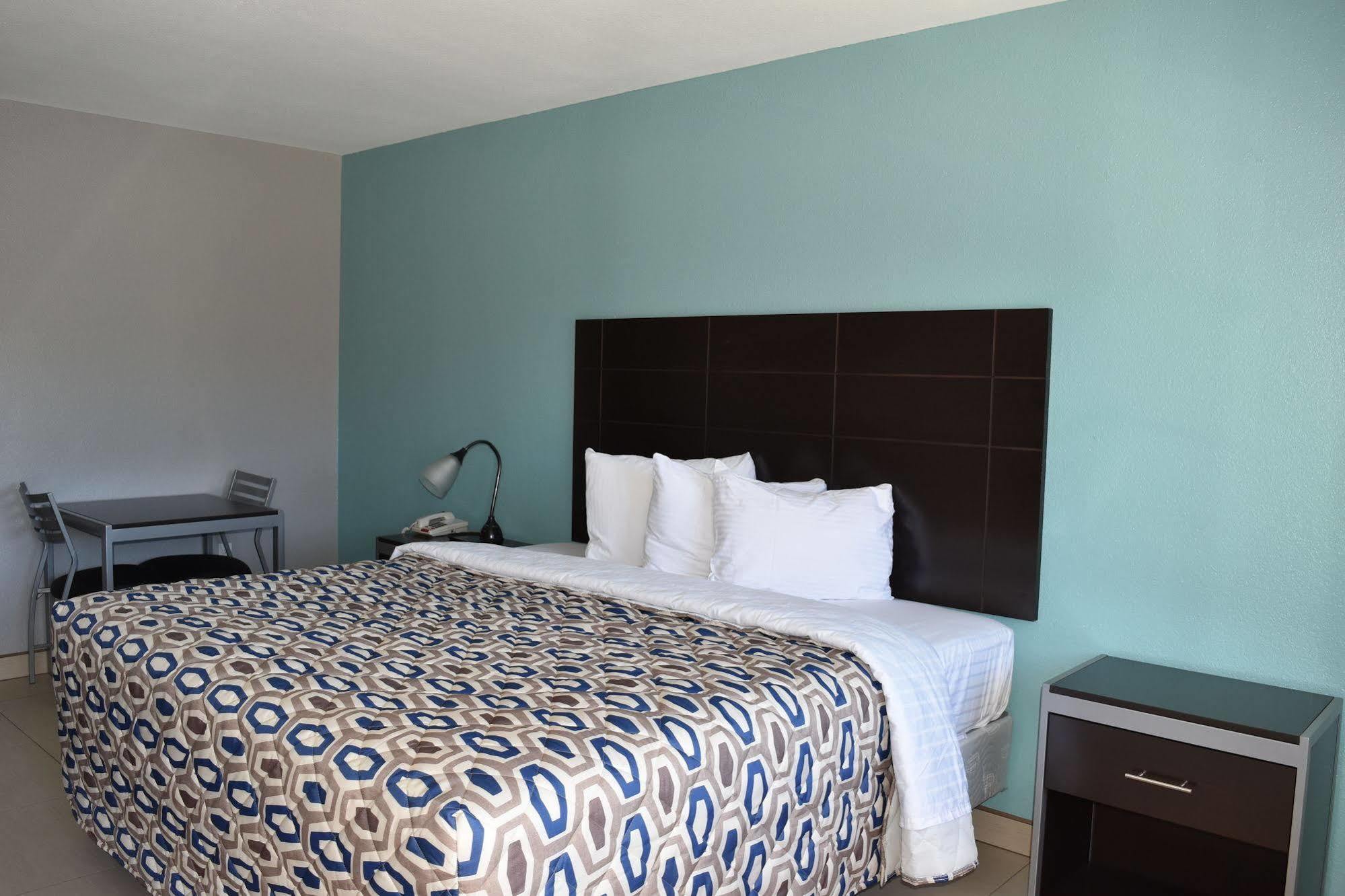Woodfield Inn And Suites Yoakum Extérieur photo
