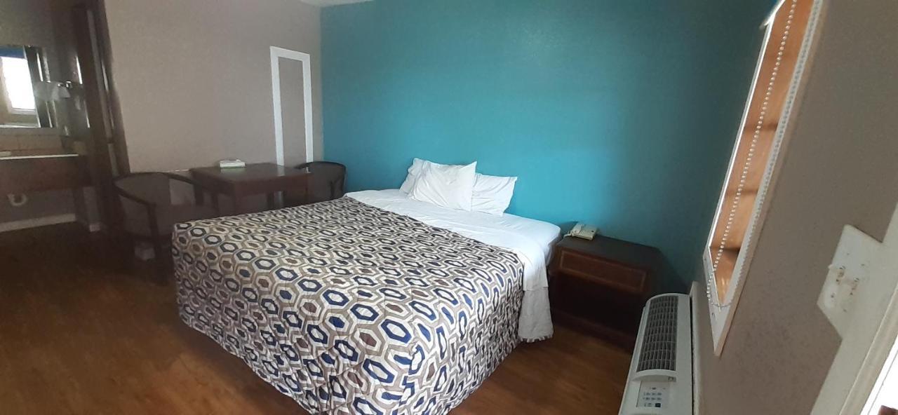 Woodfield Inn And Suites Yoakum Extérieur photo
